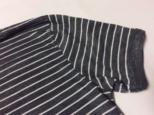 T-SHIRT - TOP - STRIPES  - TEENAGE GIRL - CLOTHING - LADIES - SIZE X-SMALL
