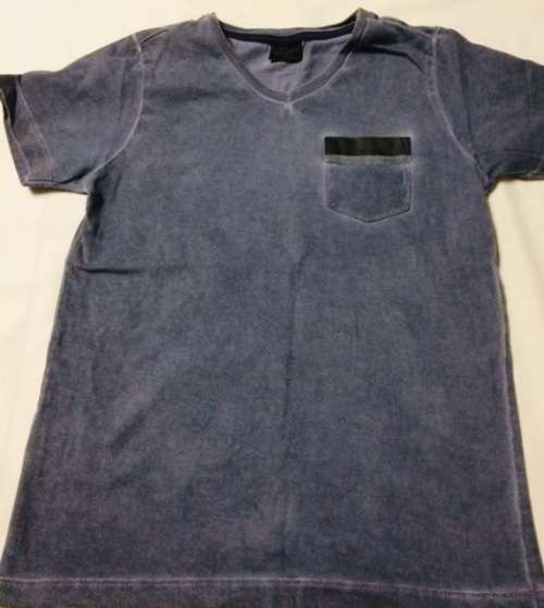 T-SHIRT - BOYS - V NECK - KIDS - AGE 7/8 YEARS