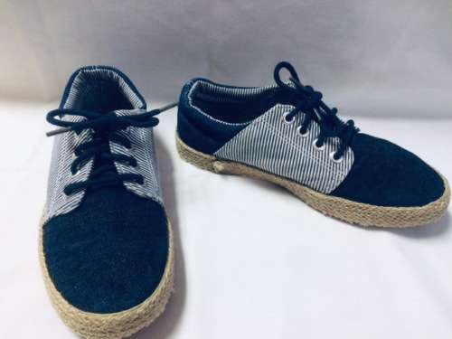 SHOES - BOYS - KIDS - SIZE 2 - DENIM LOOK