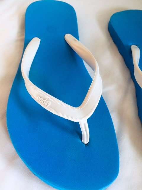FLIP FLOPS - LADIES - SIZE 3