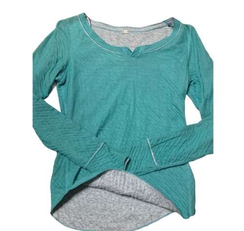 TOPs - LONG SLEEVED - LADIES - SIZE 34