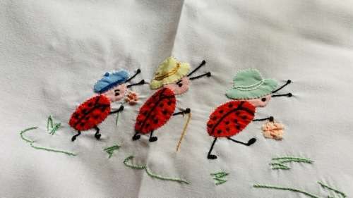 LINEN - BABY - FLAT SHEET - EMBROIDED FLAT SHEET - BABY COT - LADYBUG FLAT SHEET FOR BABY