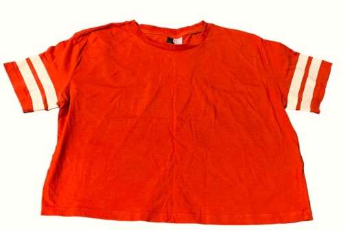 T-SHIRT - SIZE XS - RED IN COLOUR - SHORT SLEEVE