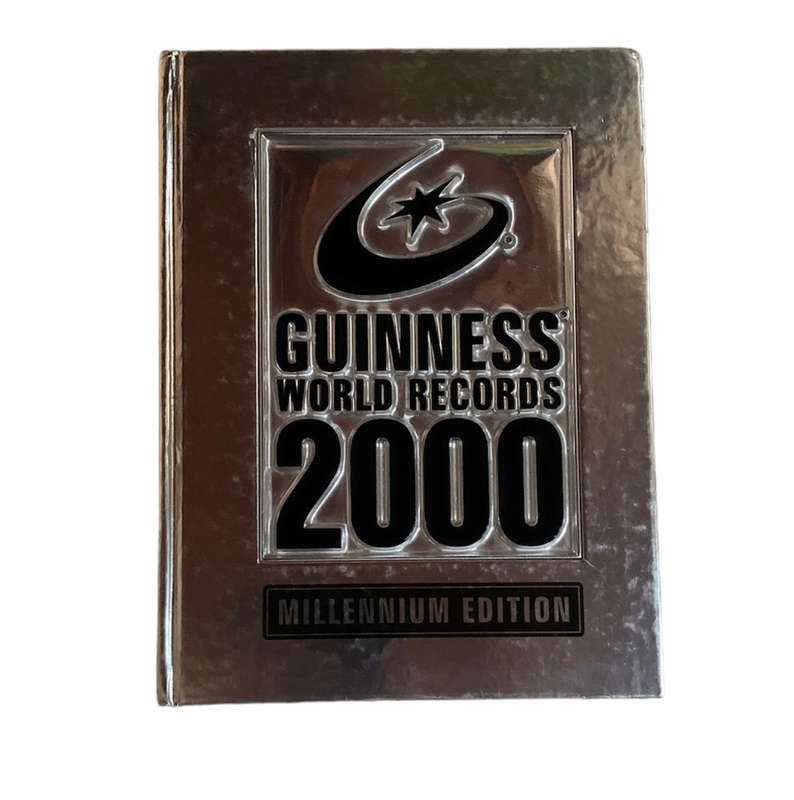 GUINNESS WORLD RECORDS 2000 - MILLENNIUM EDITION - HARDCOVER