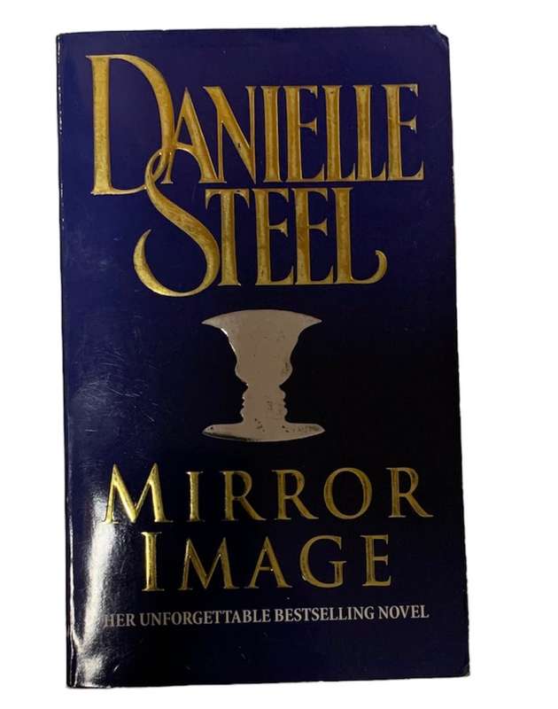 MIRROR IMAGE - DANIELLE STEEL - PAPERBACK BOOKS