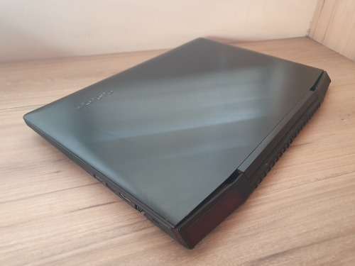 Lenovo IdeaPad Y700 Gaming Laptop