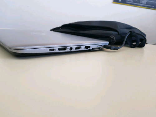 Hp Elitebook 820 G4 i5 7300u/ 256Gig M.2/ 8Gigs Ram+ Free Laptop Bag