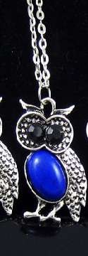 Beautiful Dangling Retro Very Cute Owl Charm With Rhinestones Necklace
