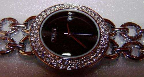 Brand New GUESS Ladies Bracelet Fashion Watch ** In-Stock **
