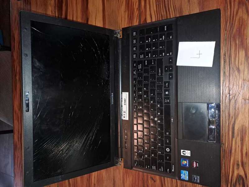4 x Toshiba i7`s