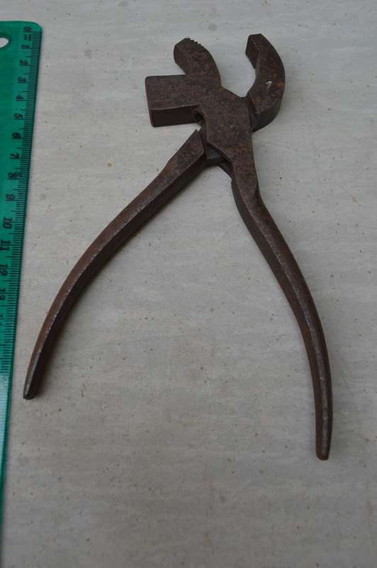 Vintage shoemaker tool pliers, hammer.  Old cobblers pliers. Leather tool Solingen germany