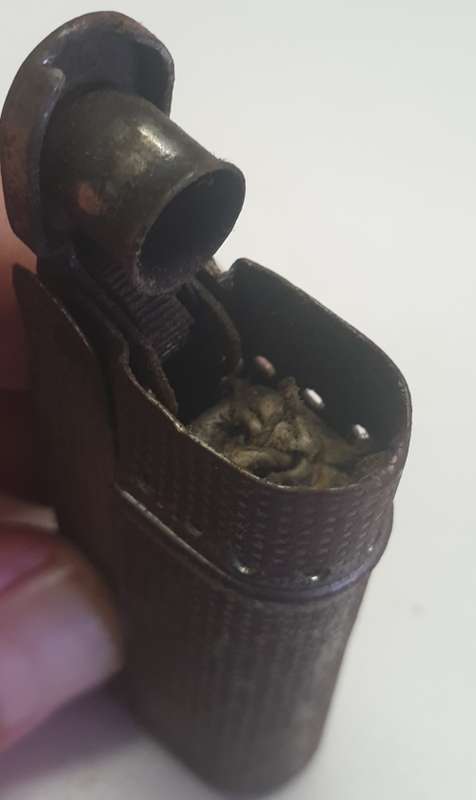 6 vintage lighters
