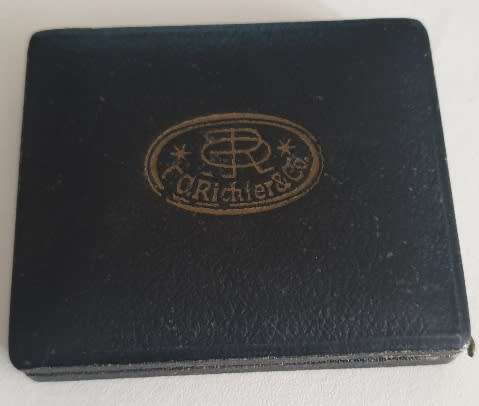 E.O. Richter & Co.  Mechanical tool for drawing dotted lines - in cassette