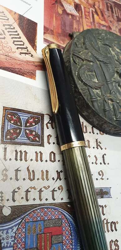 VINTAGE GERMAN PELIKAN 400 FOUTAIN PEN. 14CT GOLD NIB
