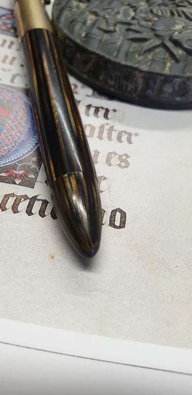 VINTAGE SHEAFFER GOLD , BLACK & BROWN WHITE DOT FOUNTAIN PEN. 14CT GOLD NIB