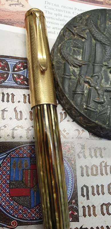 BEAUTIFUL 1955 GUNTHER WAGNER PELIKAN 500. COLORS ARE AMAZING. 14CT GOLD NIB
