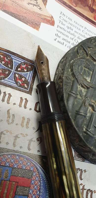 BEAUTIFUL 1955 GUNTHER WAGNER PELIKAN 500. COLORS ARE AMAZING. 14CT GOLD NIB