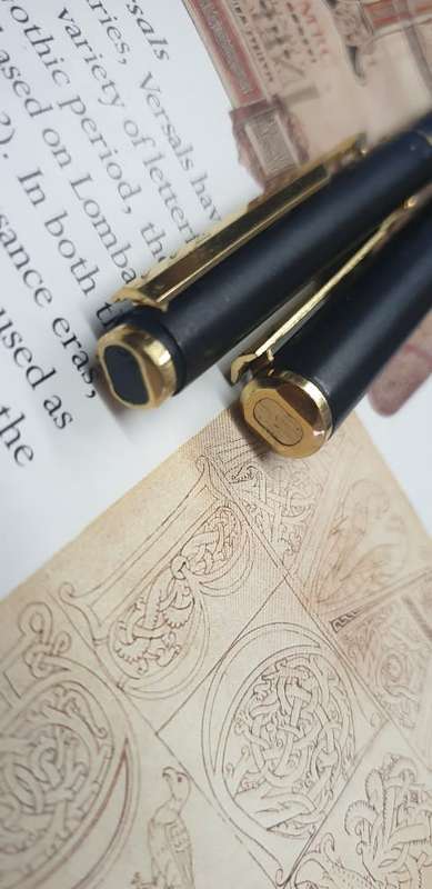 PARKER PEN ( NO REFILL ) & PENCIL