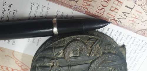 VINTAGE BLACK PARKER 21 FOUNTAIN PEN