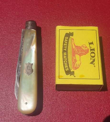 Vintage Hallmarked 1942 Harrison Brothers & Howson miniature pocket knife