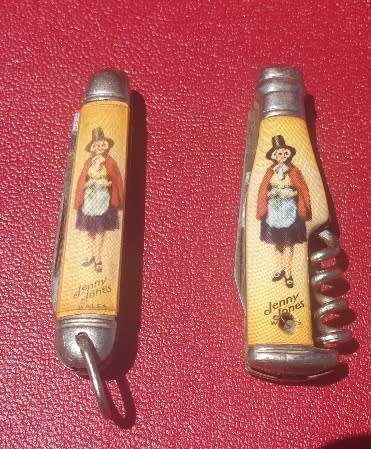 VINTAGE PAIR OF JENNY JONES MINIATURE POCKET KNIVES.