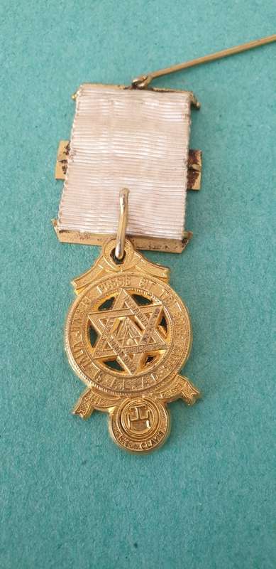 Masonic Lot