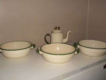 4  COLLECTABLE  ENAMEL ITEMS