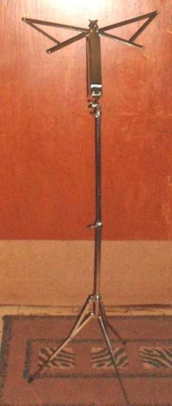 MUSIC STAND
