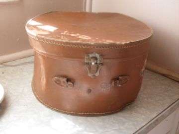 STUNNING OLD HAT CASE