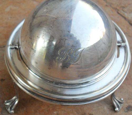 '''WOW''' JUST LOVELY 3 LEGGED VINTAGE BUTTER DISH ? SEE MARKINGS