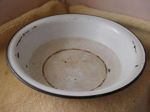 LOVELY OLD ENAMEL BASIN
