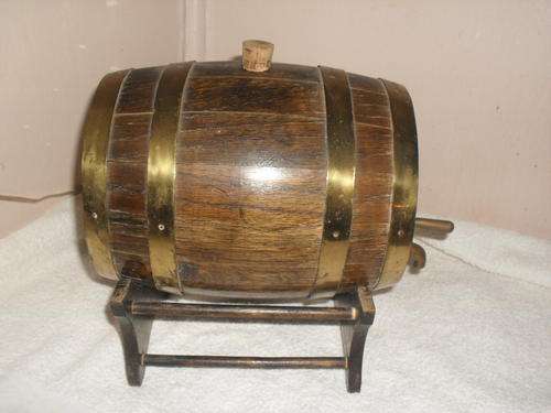 STUNNING WINE BARREL WITH BRASS TAP