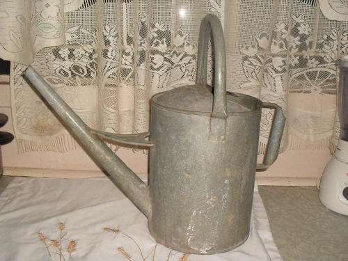STUNNING OLD 2 1/2 GALLON WATERING CAN