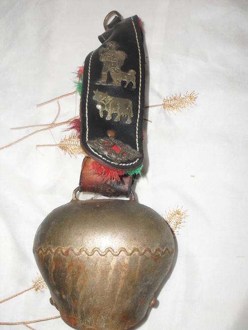 LOVELY BRASS BOK KLOK WITH LEATHER AND BRASS STRAP