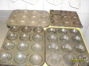 VINTAGE CAKE PANS
