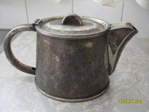 LOVELY ELKINGTON PLATE COFFEE POT