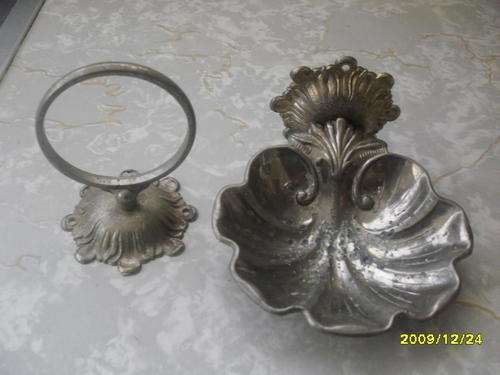 VINTAGE METAL SOAP AND TOWEL HOLDERS