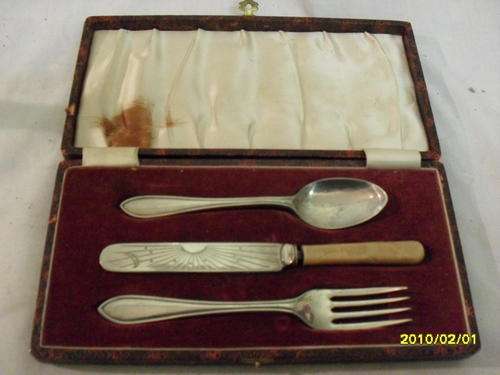 VINTAGE DESERT SET IN ORIGINAL BOX