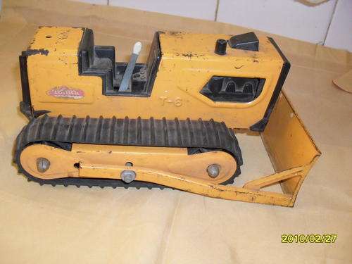 LARGE TIN PLATE TONKA BULLDOZER