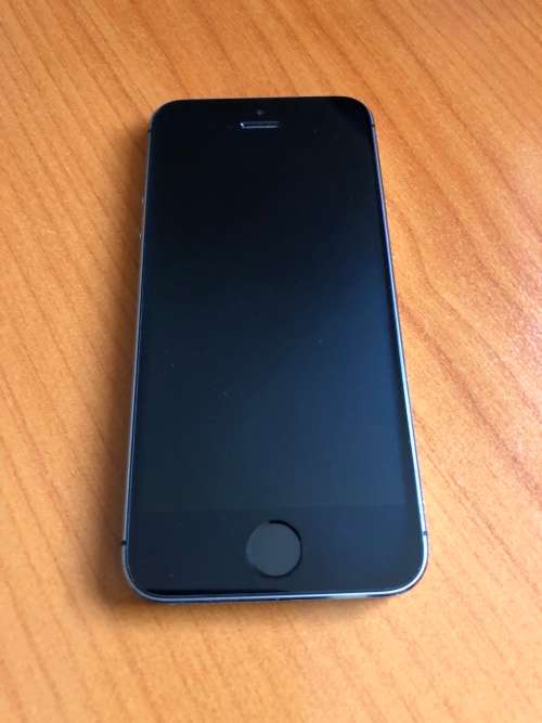 Iphone 5S 64GB Space Gray Excellent Condition