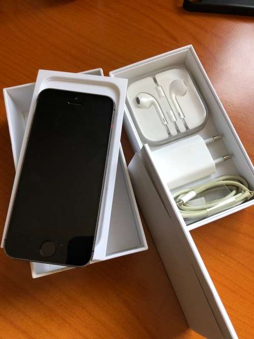 Iphone 5S 64GB Space Gray Excellent Condition