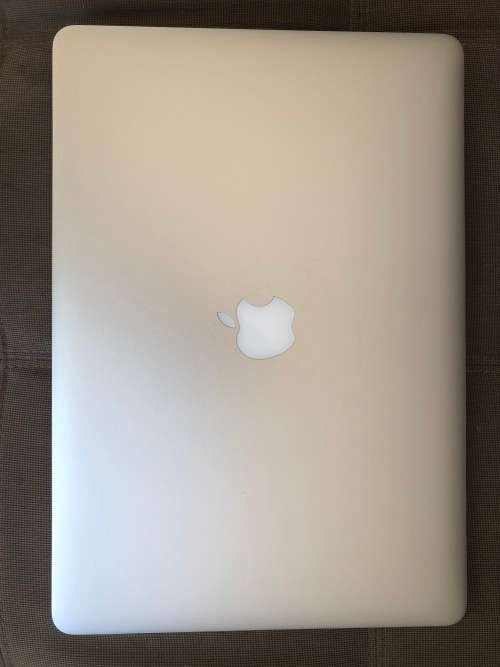 15-inch MacBook Pro with Retina display 2.2GHz 256GB Superb Condition