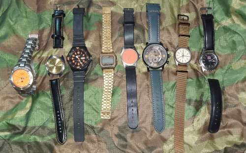 8x Watches. (1 mechanical, 1x digital 6x Quartz)