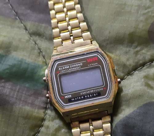 8x Watches. (1 mechanical, 1x digital 6x Quartz)