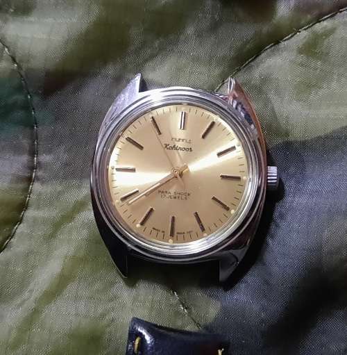 8x Watches. (1 mechanical, 1x digital 6x Quartz)