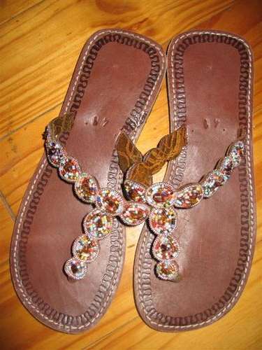HANDCRAFTED SANDALS FROM KENYA - SIZE 7/41