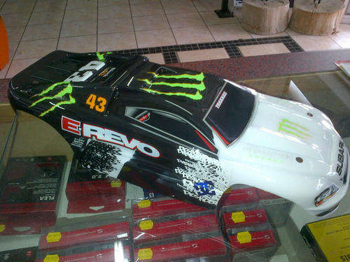 Traxxas E-Revo Body 1/10 (Custom painted)