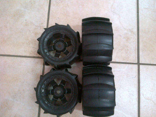Proline Slingshot tyres on Black wheels (17mm - like new)