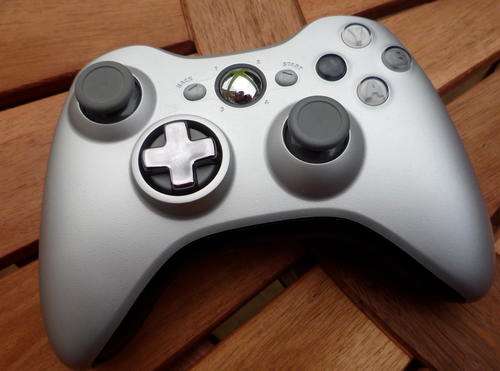 XBOX 360 SILVER CONTROLLER EXCELLENT CONDITION!