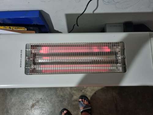 6 BAR QUARTZ HEATER BRAND NEW IN BOX TESTED AND BOXED BARGAIN!